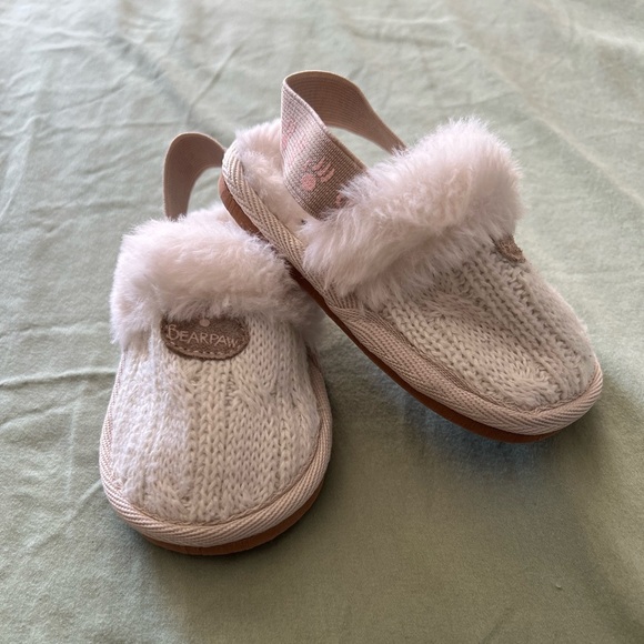 Infant white Bear Paw Faux Fur Lined Slippers Size 6-12 Months - Picture 7 of 8